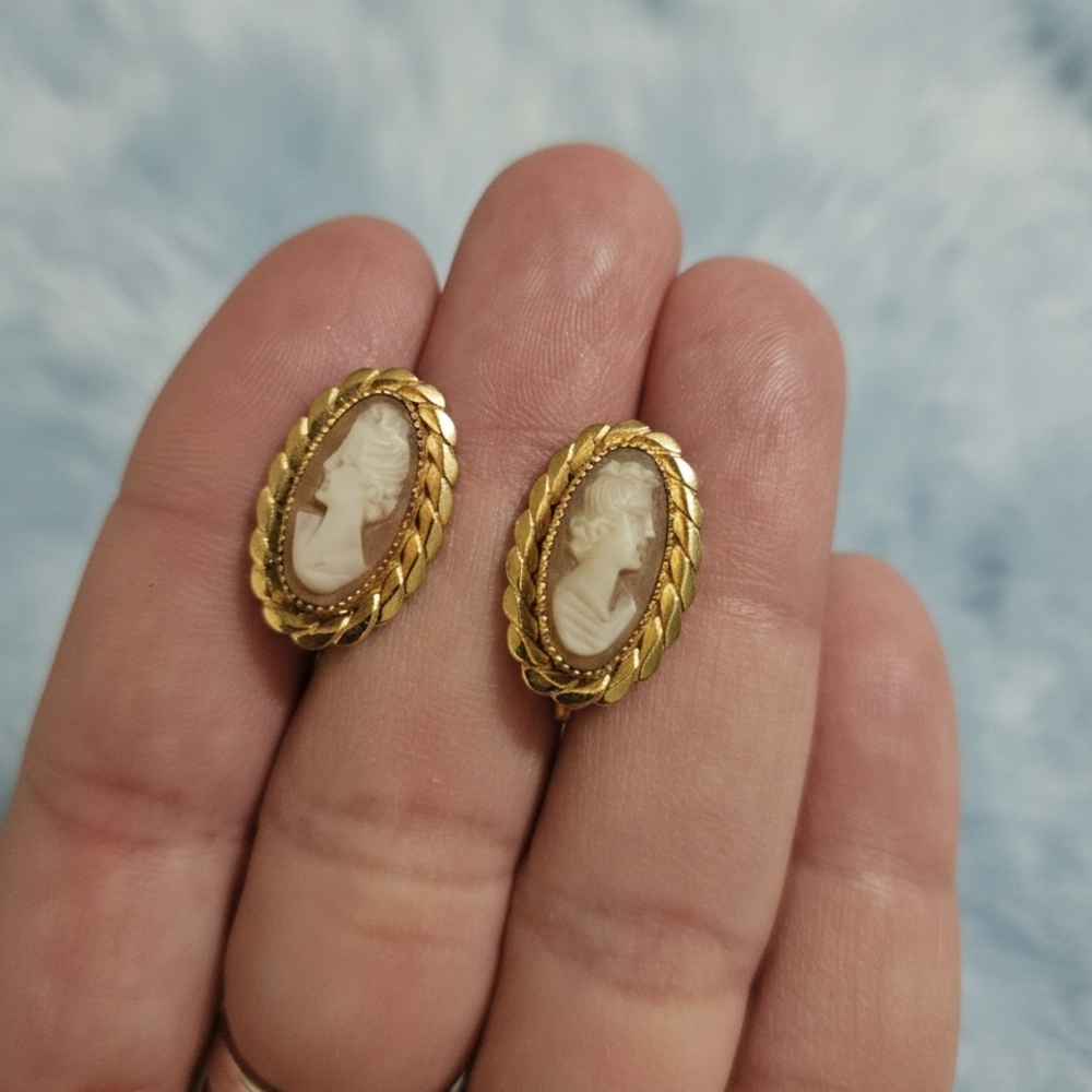 Catamore Jewelry Company, Vintage 12k Gold and Cream Cameo Earrings